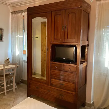 La Taverna Del Nonno Lantgård Borzonasca