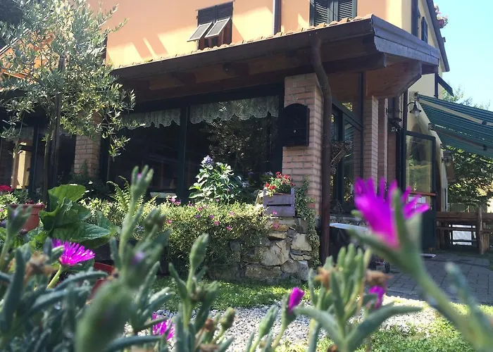 La Taverna Del Nonno Lantgård Borzonasca
